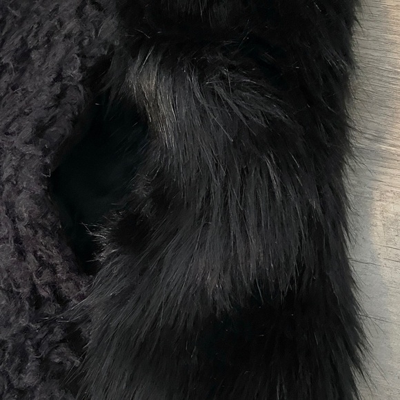 Endless Rose Textured Teddy Black Faux Fur Sherpa Jacket Size S/M - Picture 9 of 12